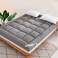 🛏️ 50% RABATT NU! Soft Quilted Mattress Topper – molnlik komfort, dubbelsidig design & andningsbar – perfekt för en djupare och mer återställande sömn ✨🛌